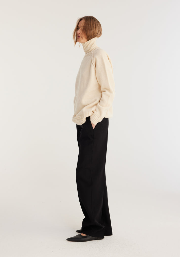 Wool cashmere turtleneck | off-white