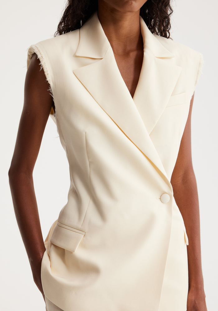 Sleeveless blazer | off-white