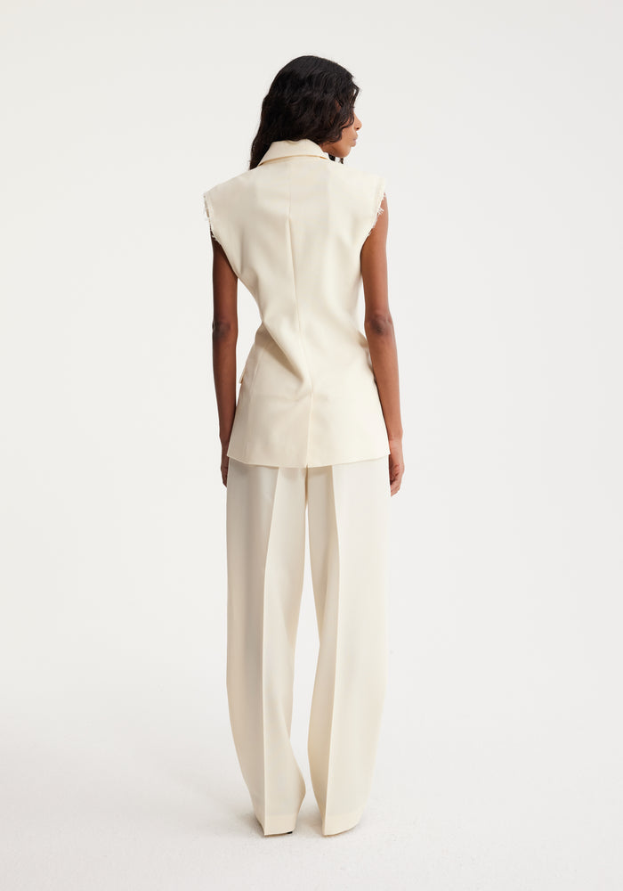 Sleeveless blazer | off-white