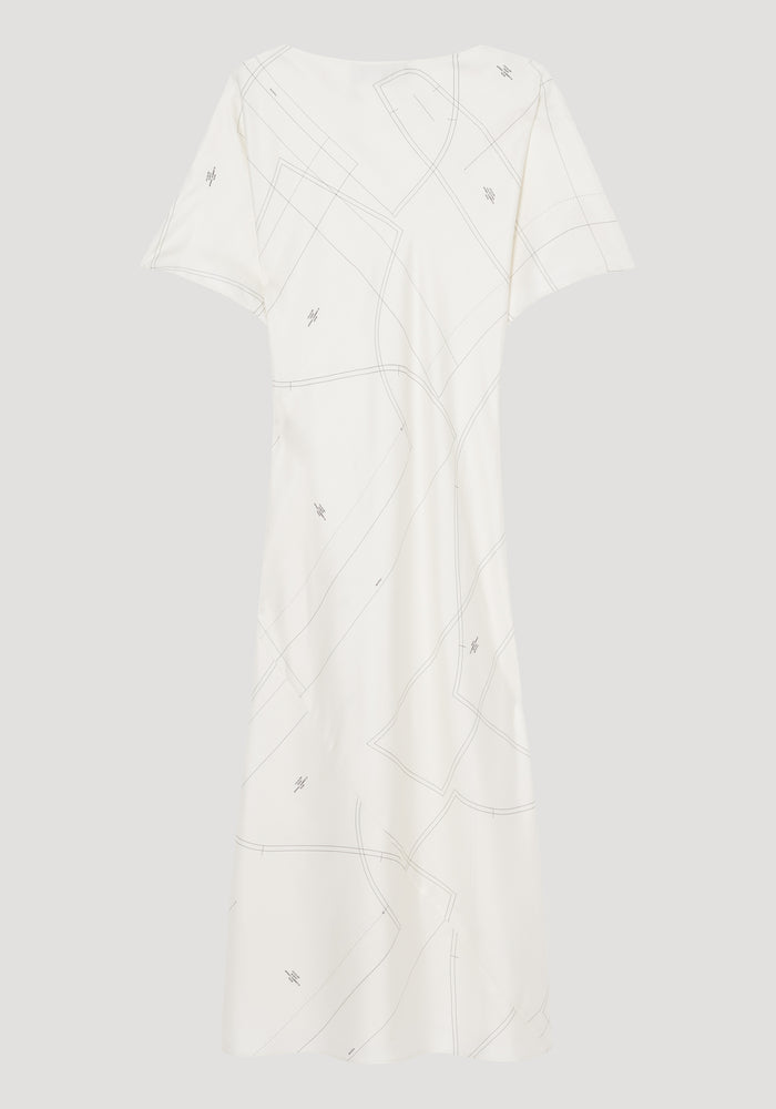 Fluid silk dress | patternmaking