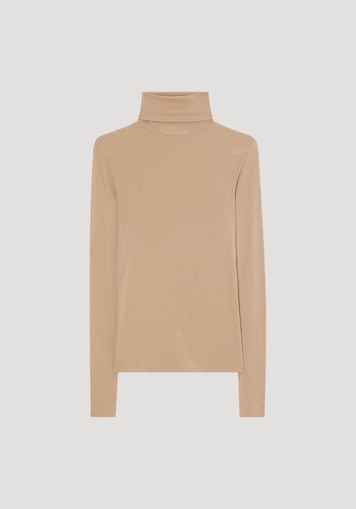 Fine merino turtleneck | oat beige