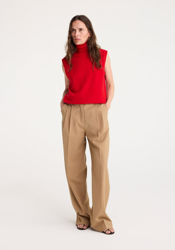 Sleeveless turtleneck | bright red