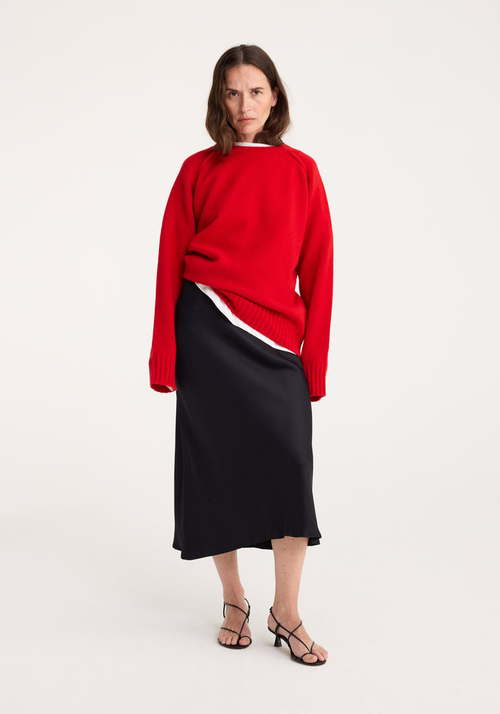 Mid length satin skirt | black
