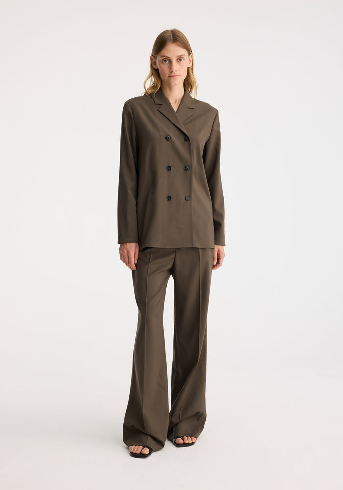 Relaxed tailored shirt-jacket | earth