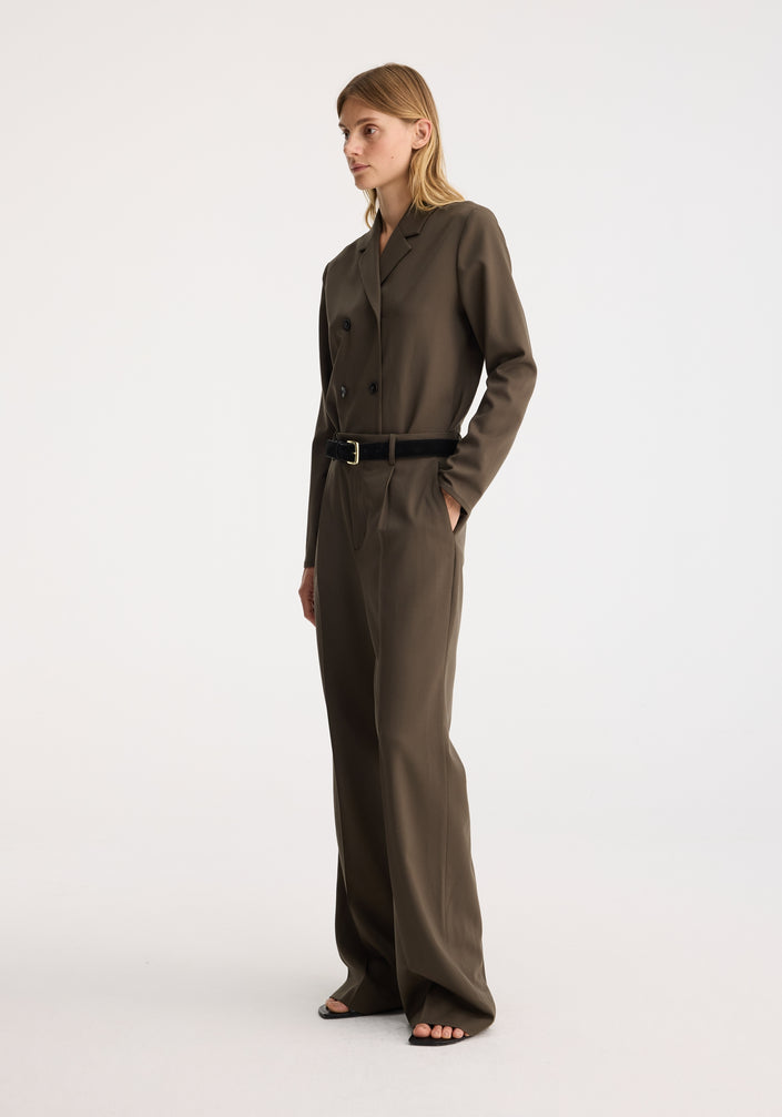 Relaxed single pleated trousers | earth