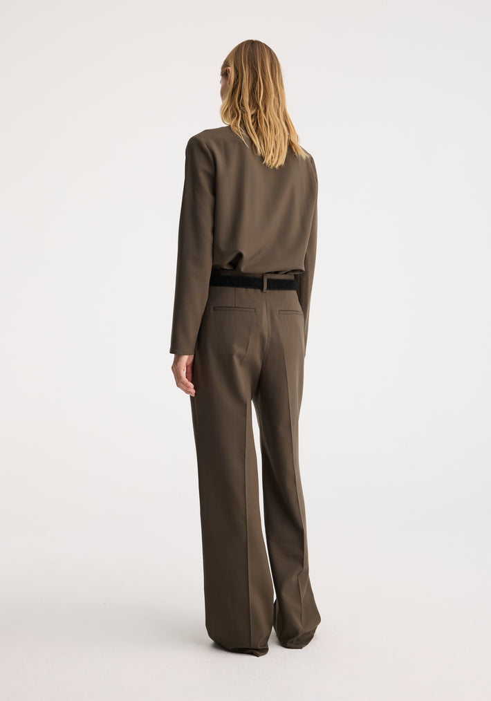 Relaxed single pleated trousers | earth