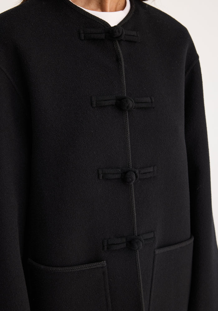 Mandarin closure jacket | black