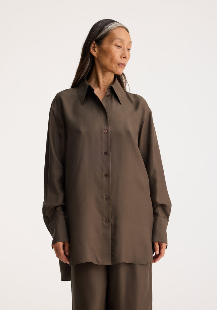 Oversized silk shirt | earth