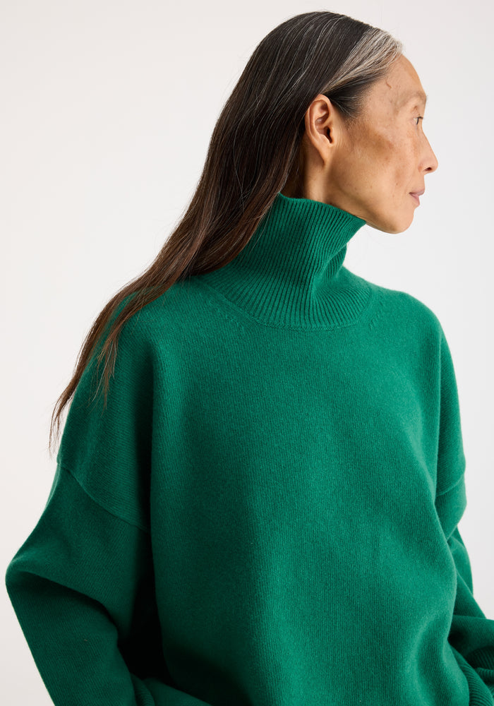 Classic turtleneck jumper | emerald