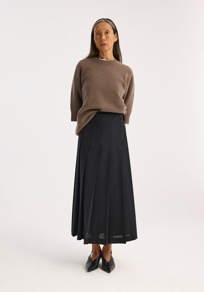 Plissé wrap skirt | black