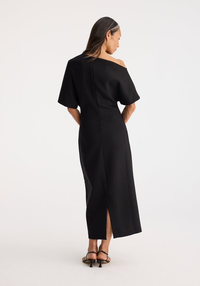 Sculptural asymmetrical dress | black