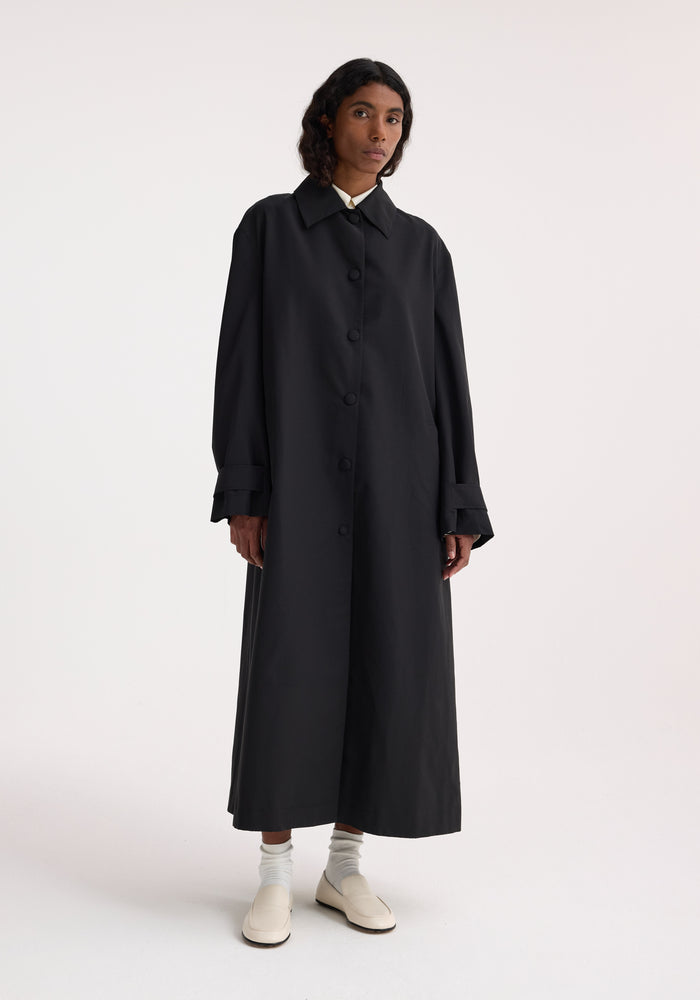 Wool-nylon belted wrap coat | black