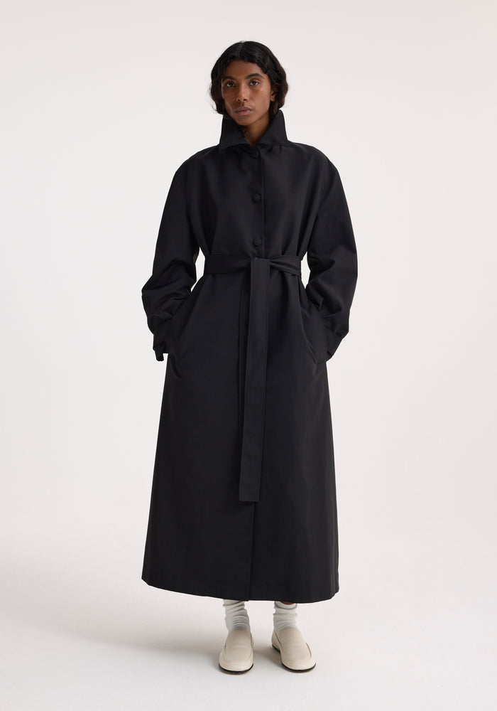 Wool-nylon belted wrap coat | black