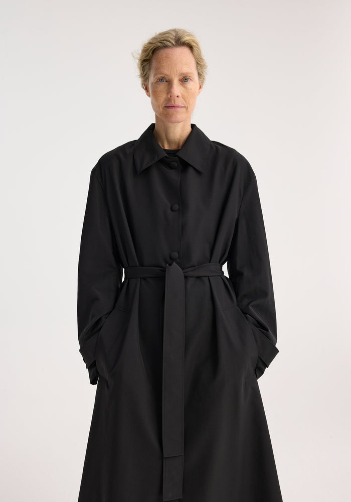 Wool-nylon belted wrap coat | black