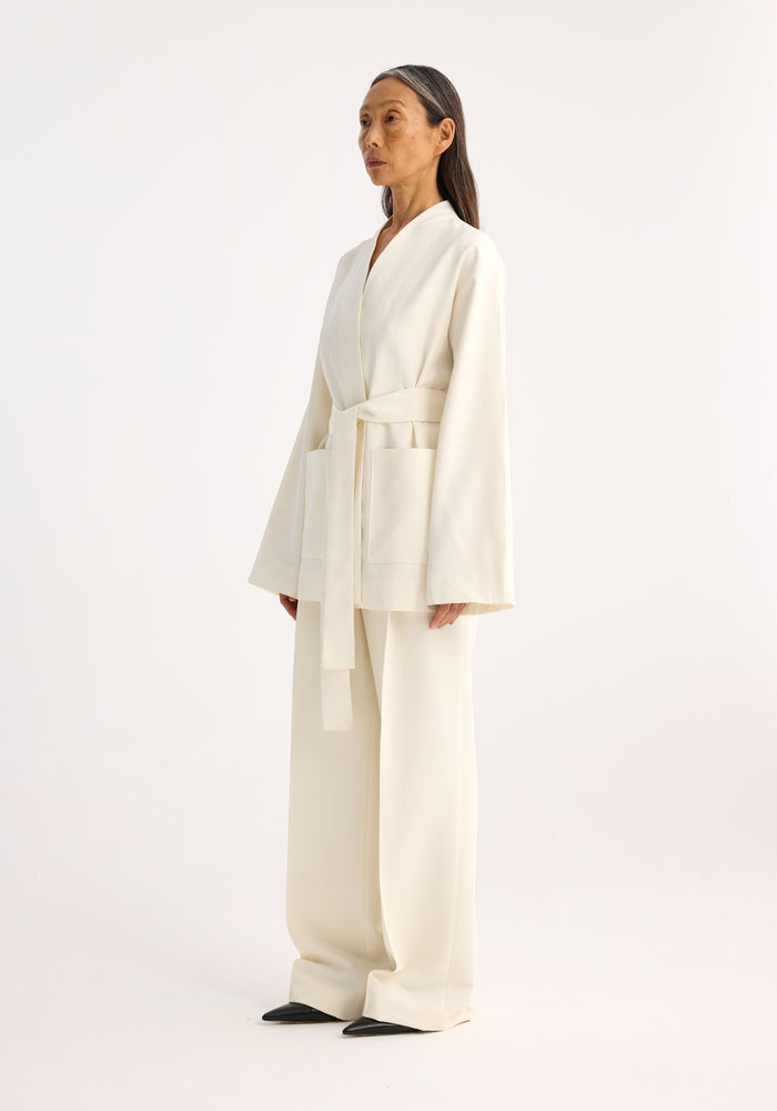 Belted kimono blazer | off white