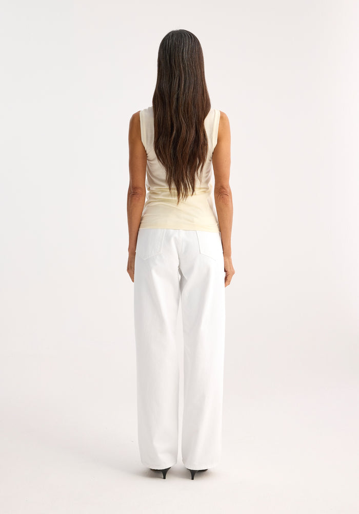 Sleeveless light-weight merino wool turtleneck | cream