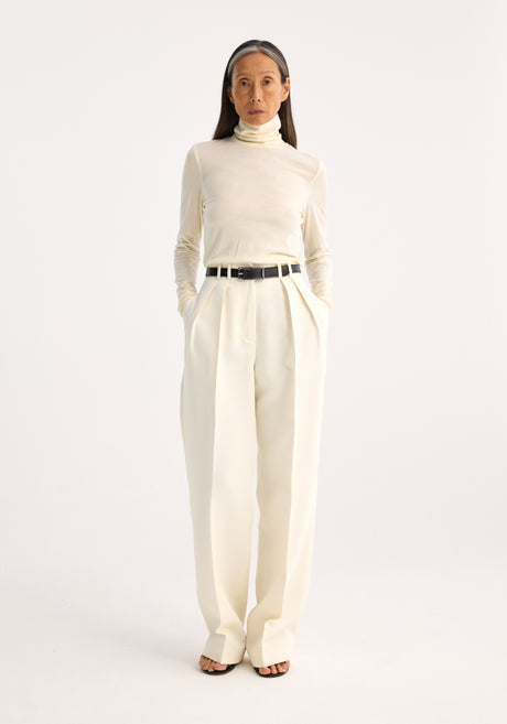 Light-weight merino wool turtleneck | cream