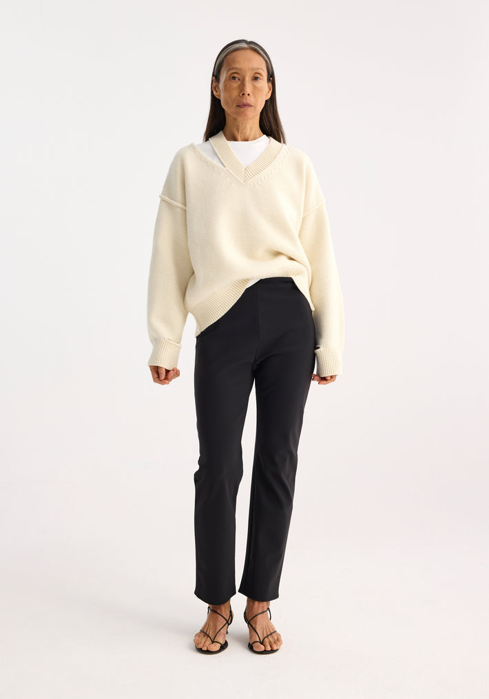 Deconstructed cashmere knitted V-neck | off white