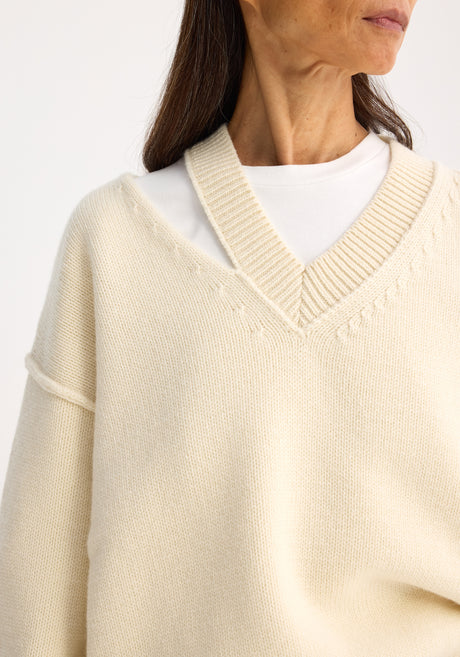 Deconstructed cashmere knitted V-neck | off white