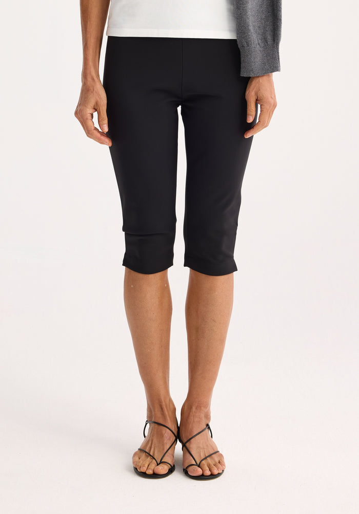 Capri scuba trousers | black