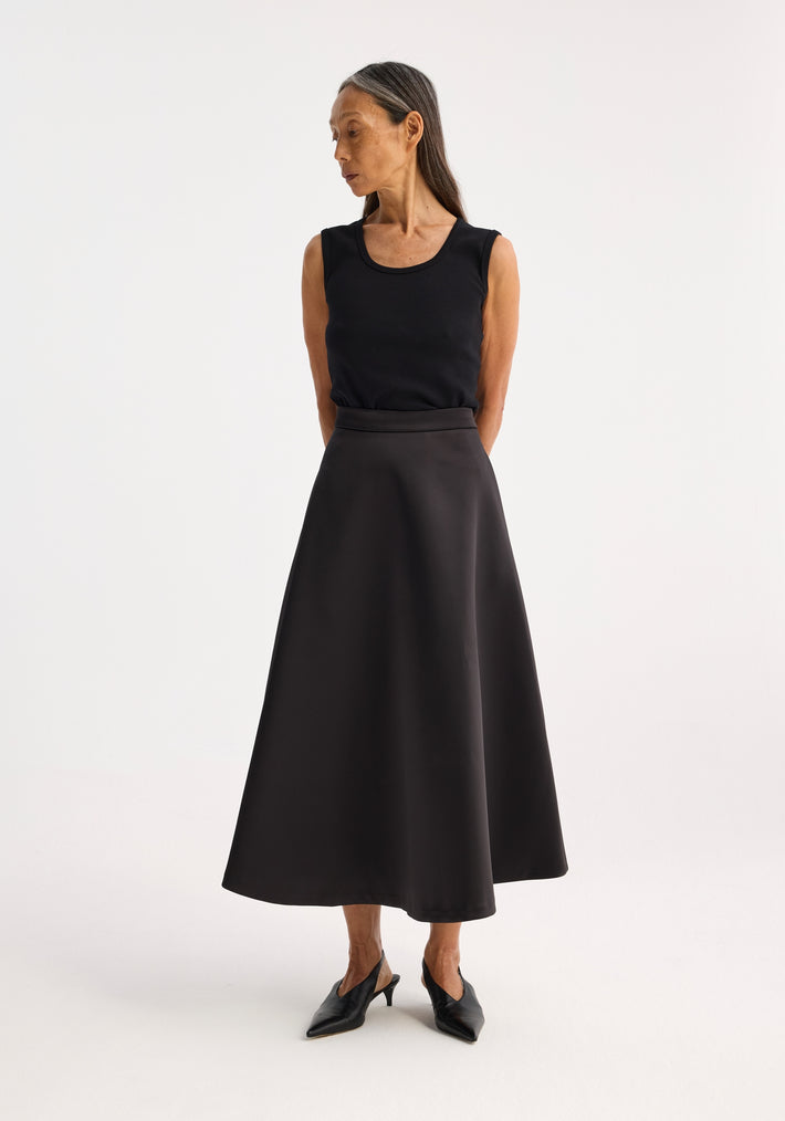 Voluminous a-line satin skirt | black