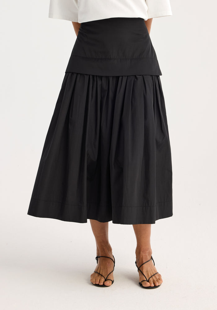 Voluminous pleated taffeta skirt | black