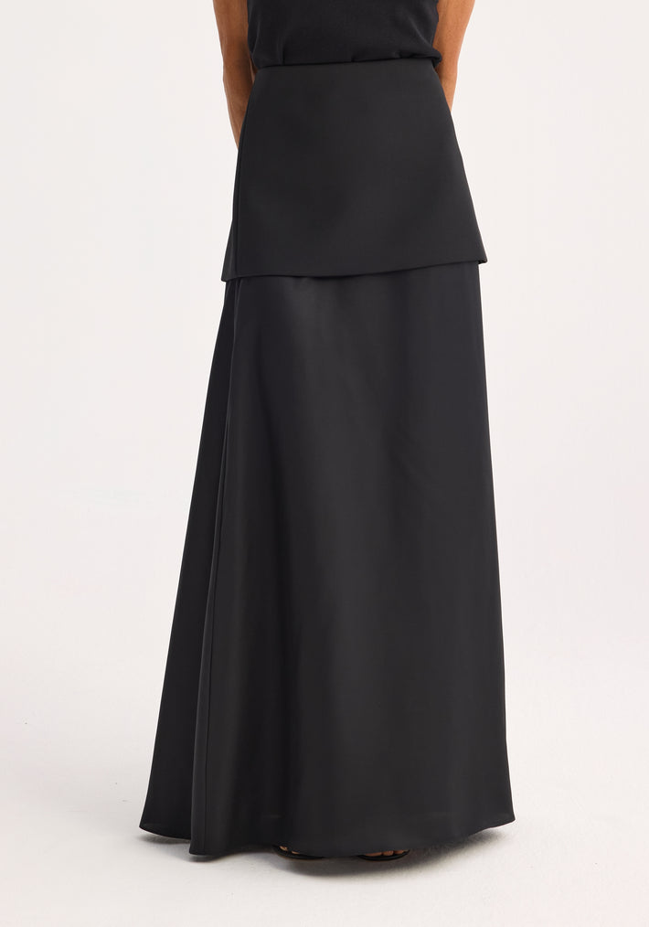 Skirt with integrated fluid silk part | black