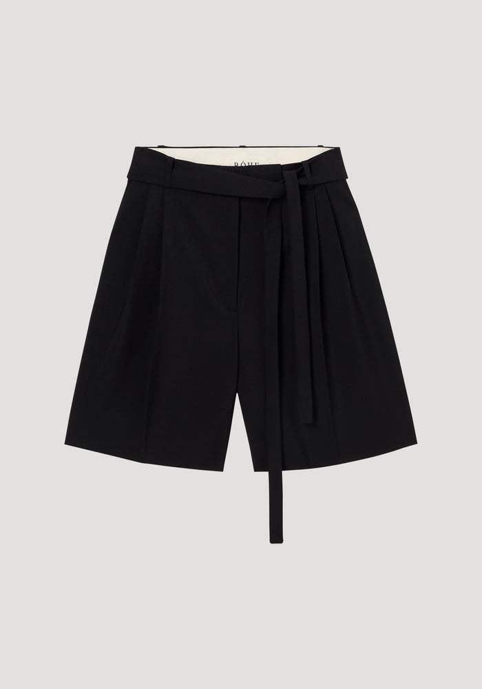 Tailored belted shorts | black