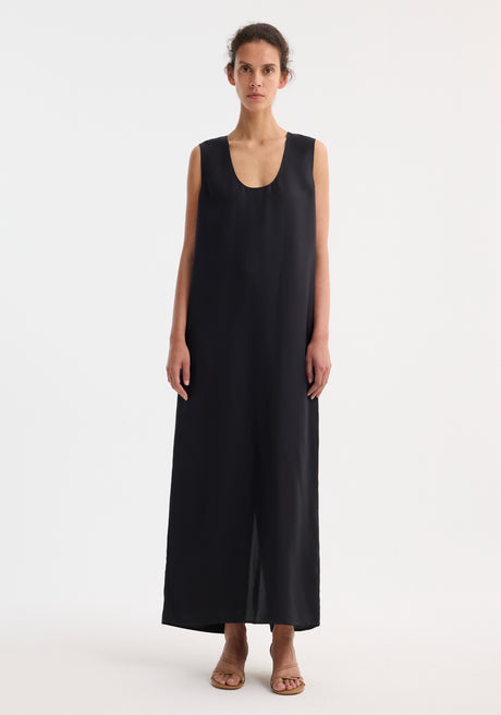 Scoop-neck silk dress | black