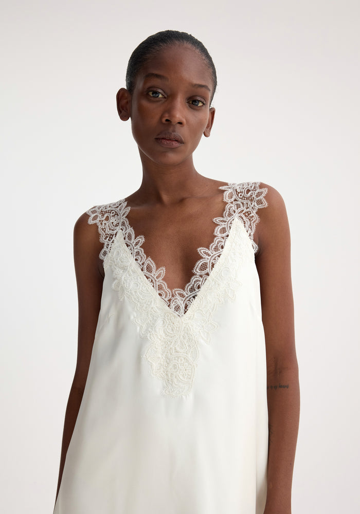 Silk lace dress | cream