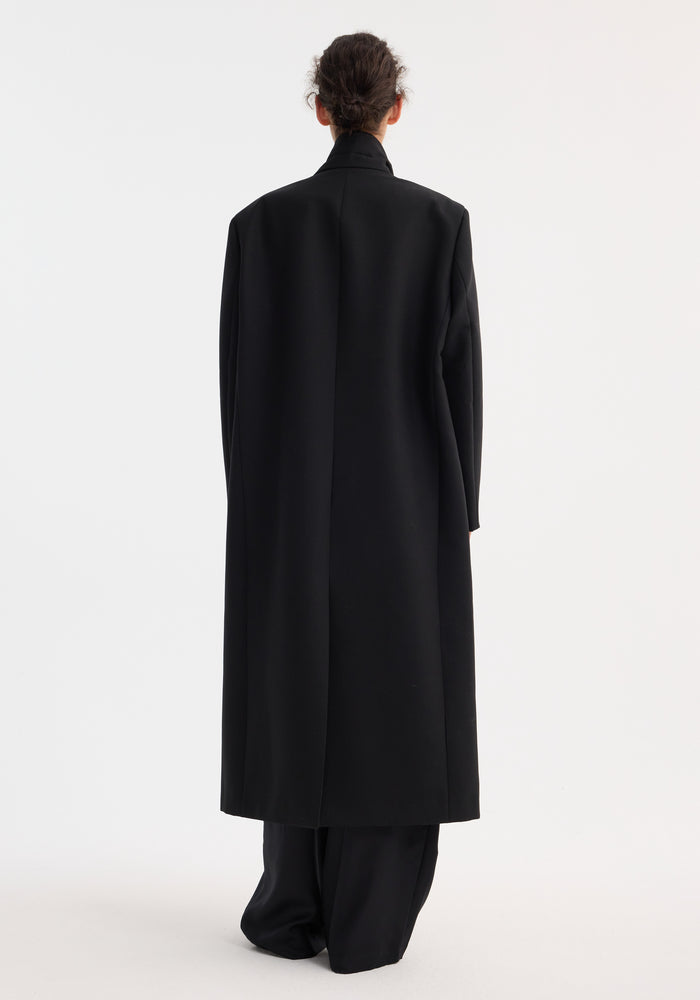 Signature opera coat | black