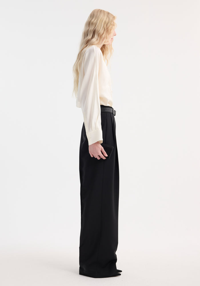 Relaxed fit button down top | cream