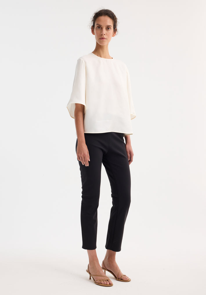 Buttoned silk top | cream