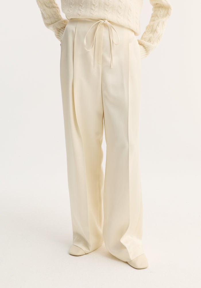 Relaxed drawstring satin trousers | cream