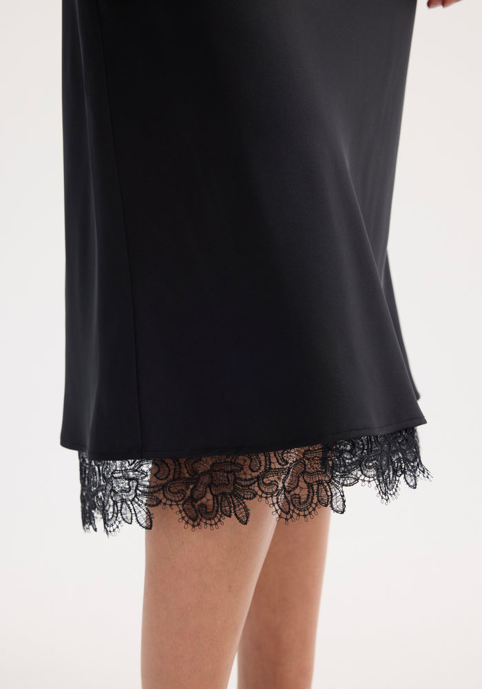 Lace-trimmed silk skirt | black
