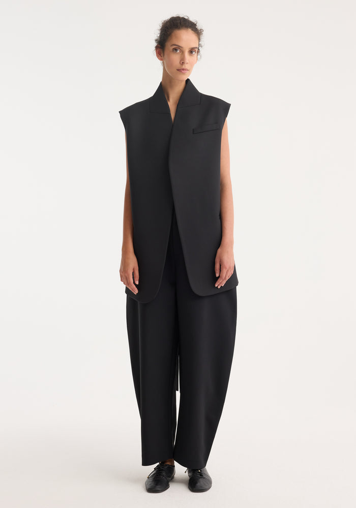 Reimagined oversized gilet | black