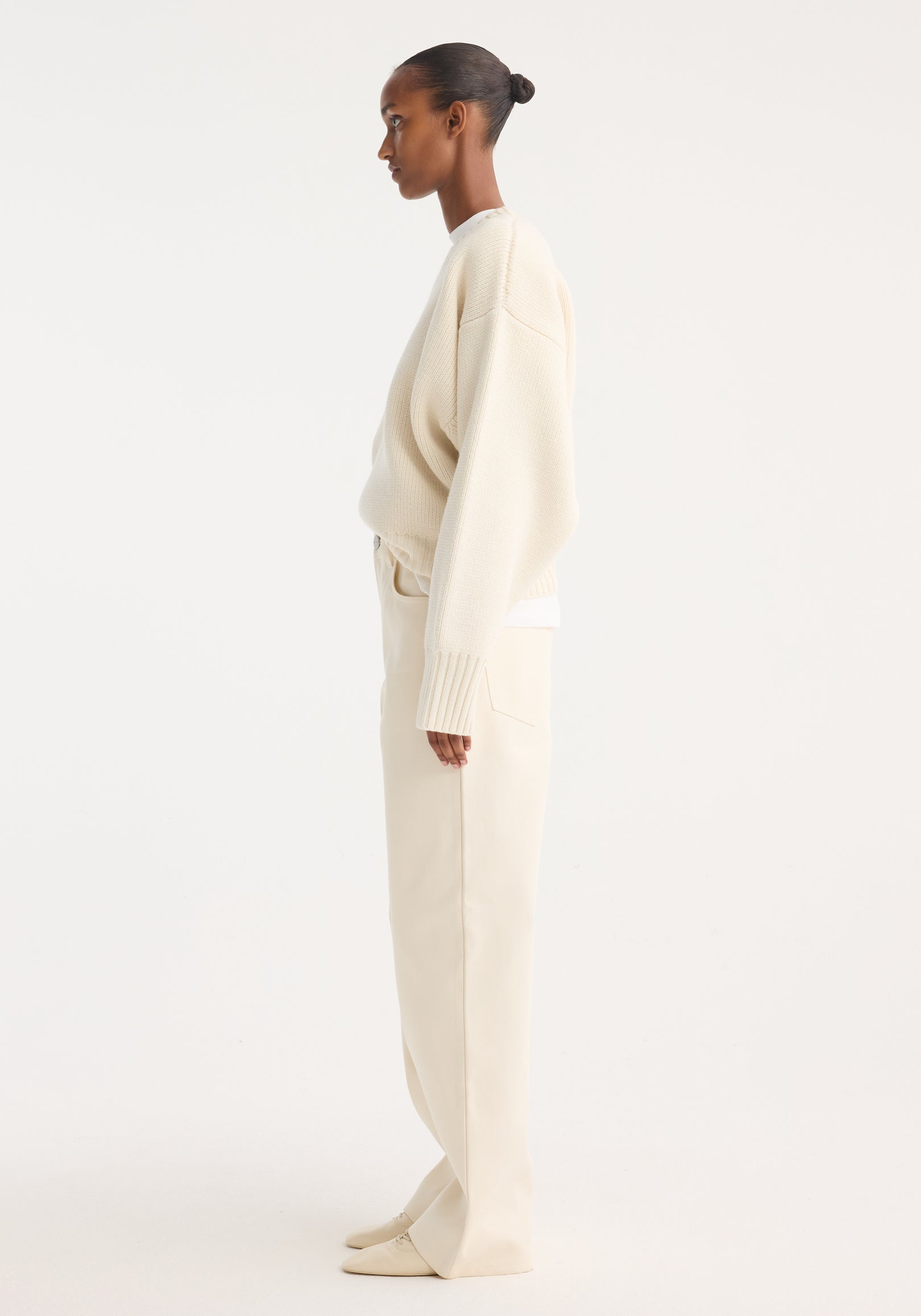 Sculptural compact crewneck | off white