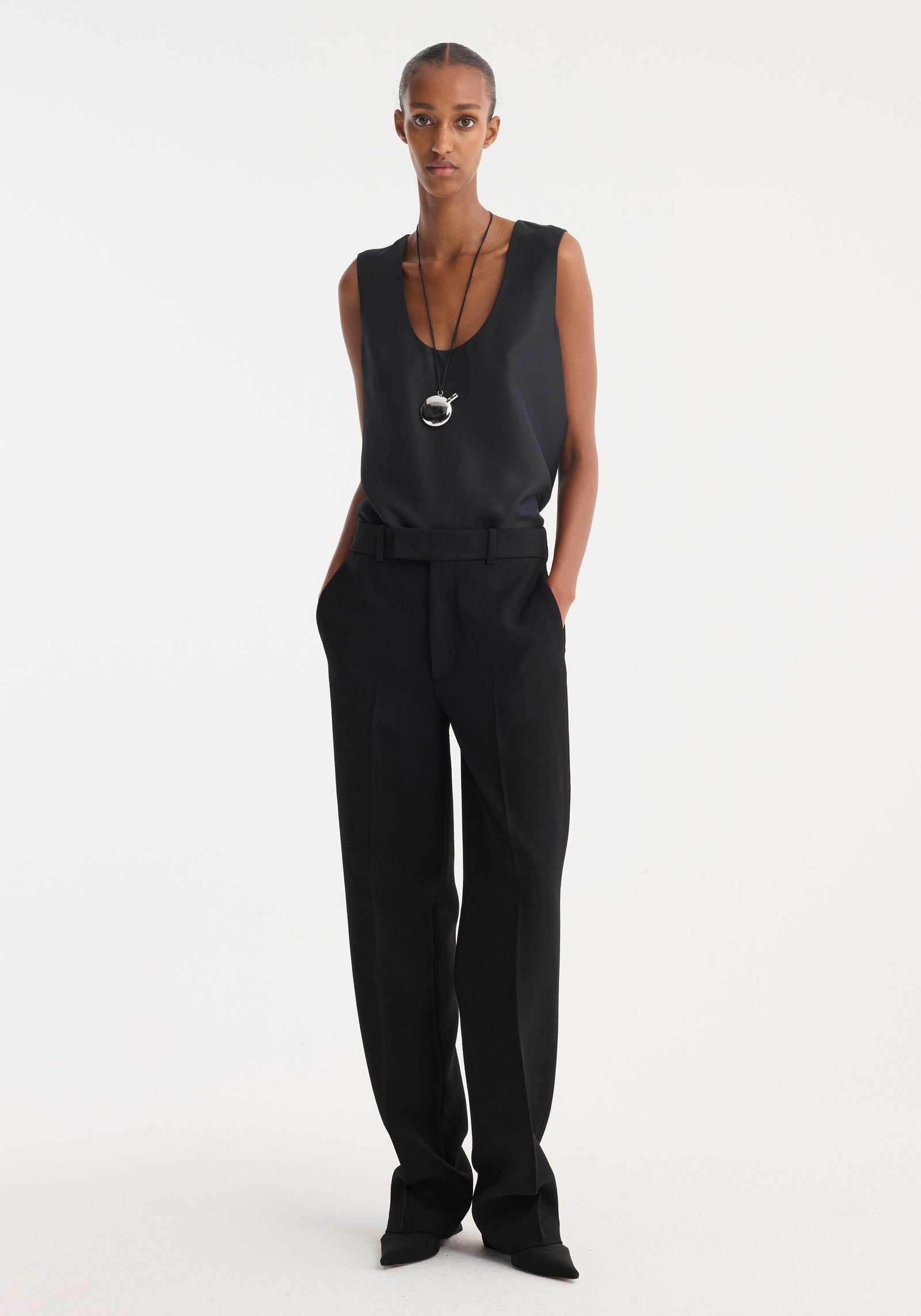 Straight leg trousers | black