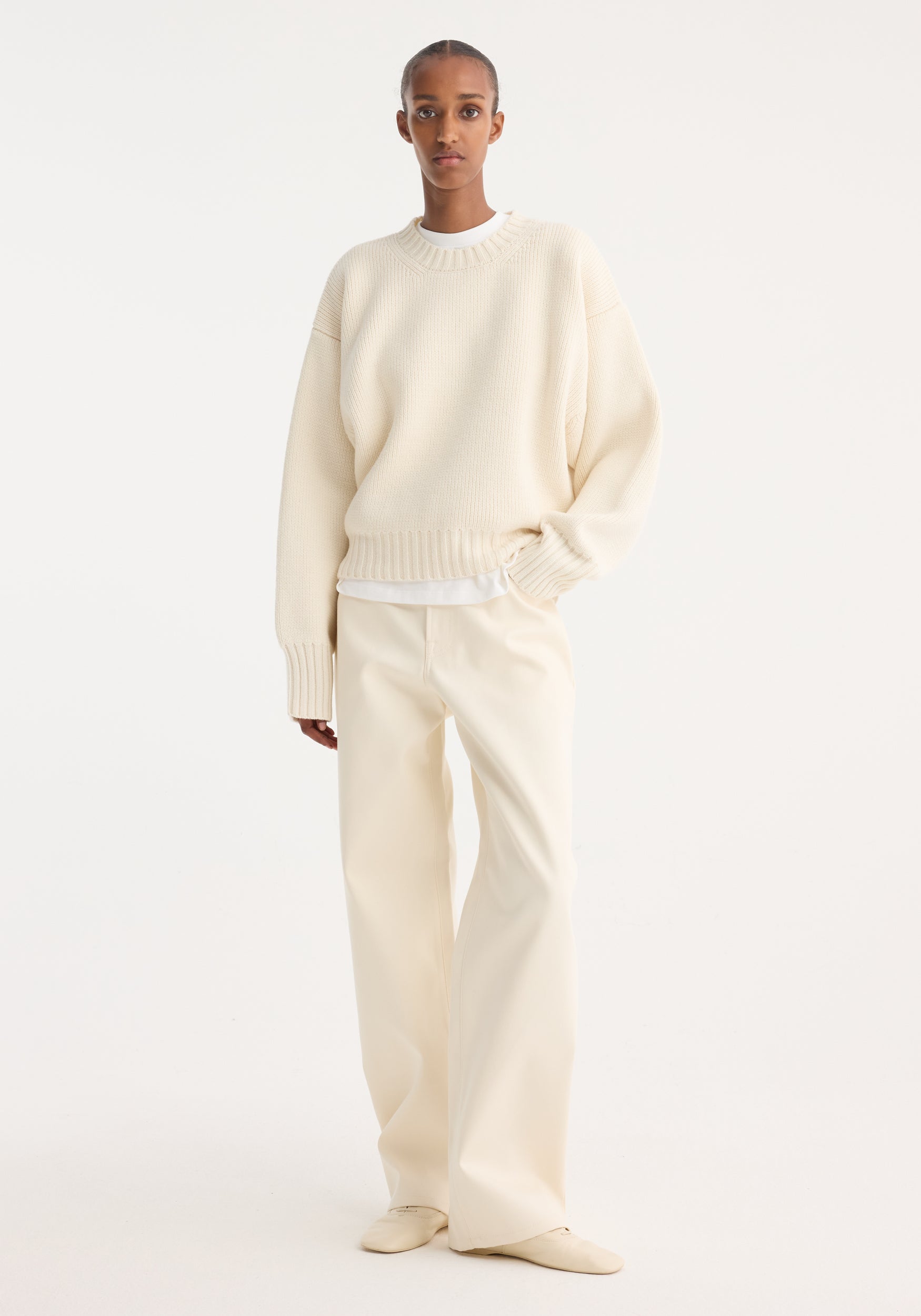 Sculptural compact crewneck | off white