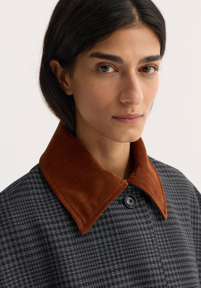 Suede collar check coat | black / grey check