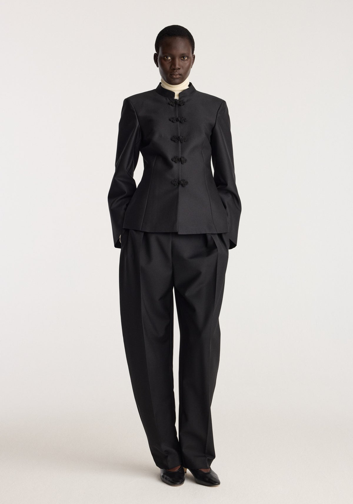 Sculptural pankou closure blazer | black