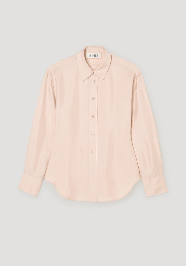Silk shaped shirt | rose, features a relaxed fit, button-down style with a rounded hem and classic collar, crafted from 100% silk.
