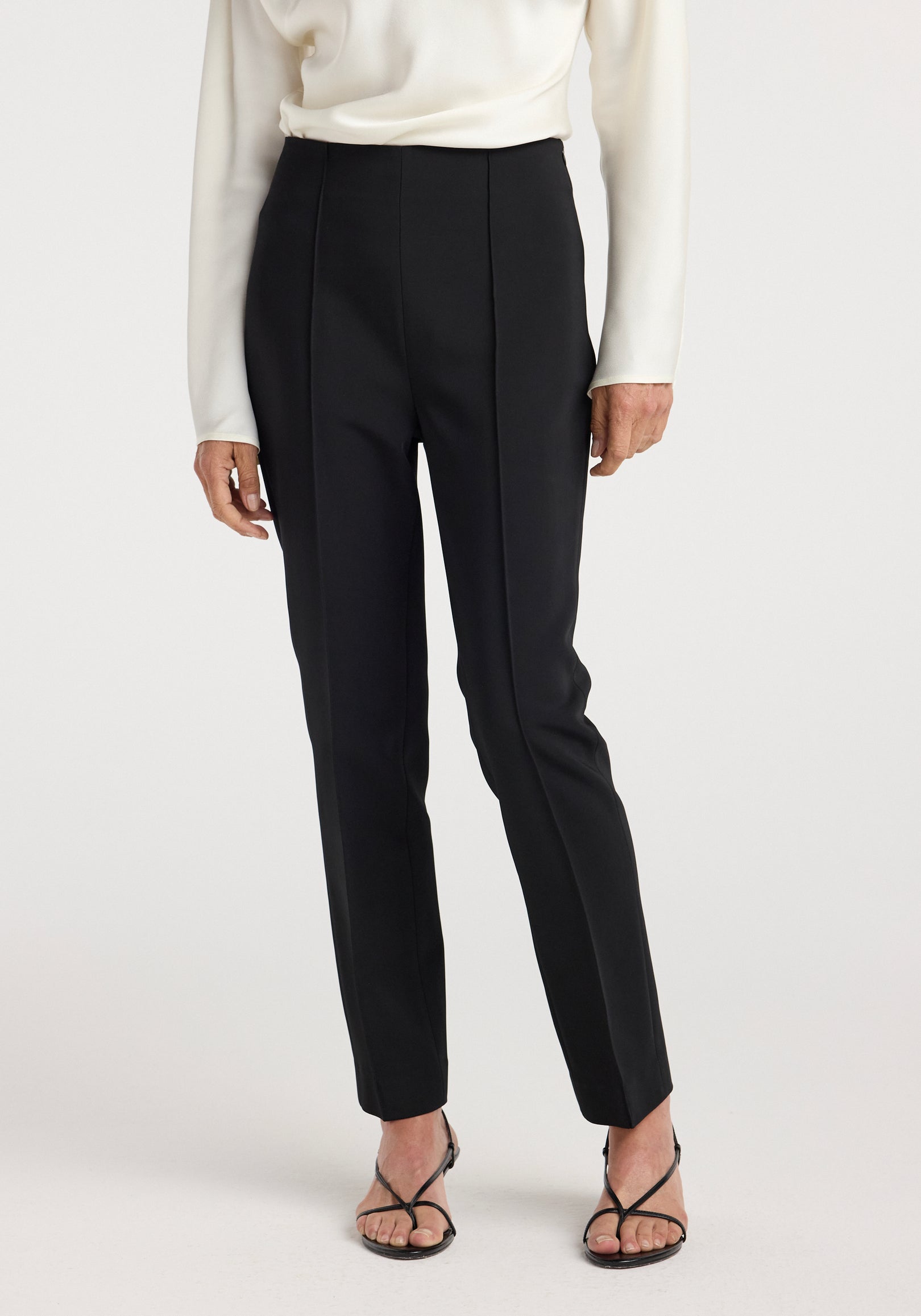 Cigarette leg trousers | black