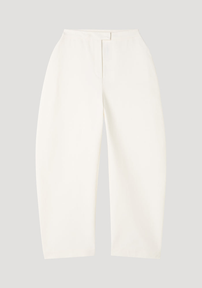 Sculptural trousers | paper white