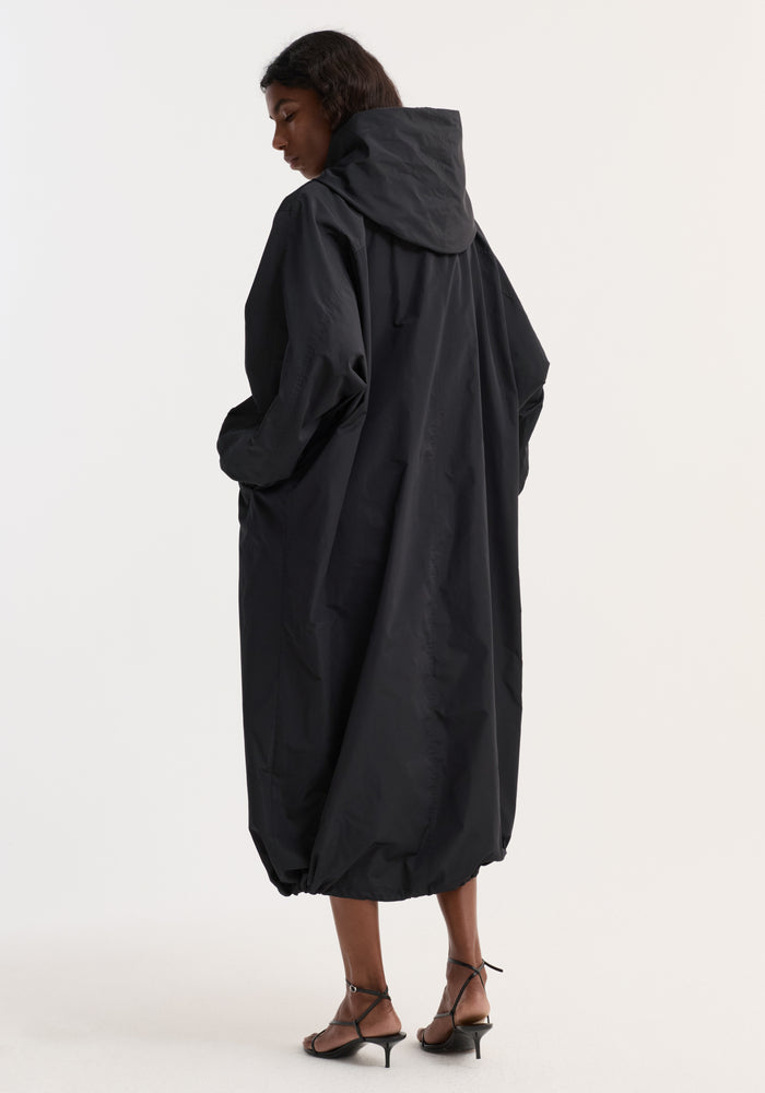 Parachute silk-blend coat | black