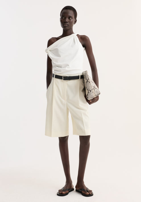Tailored single pleat shorts | off white