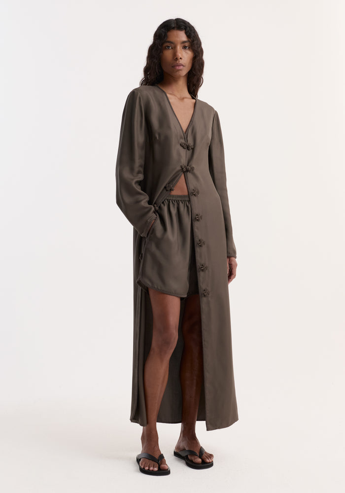 Taped silk shorts | earth