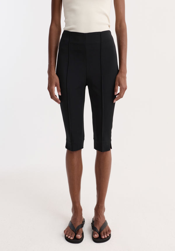 Capri | black