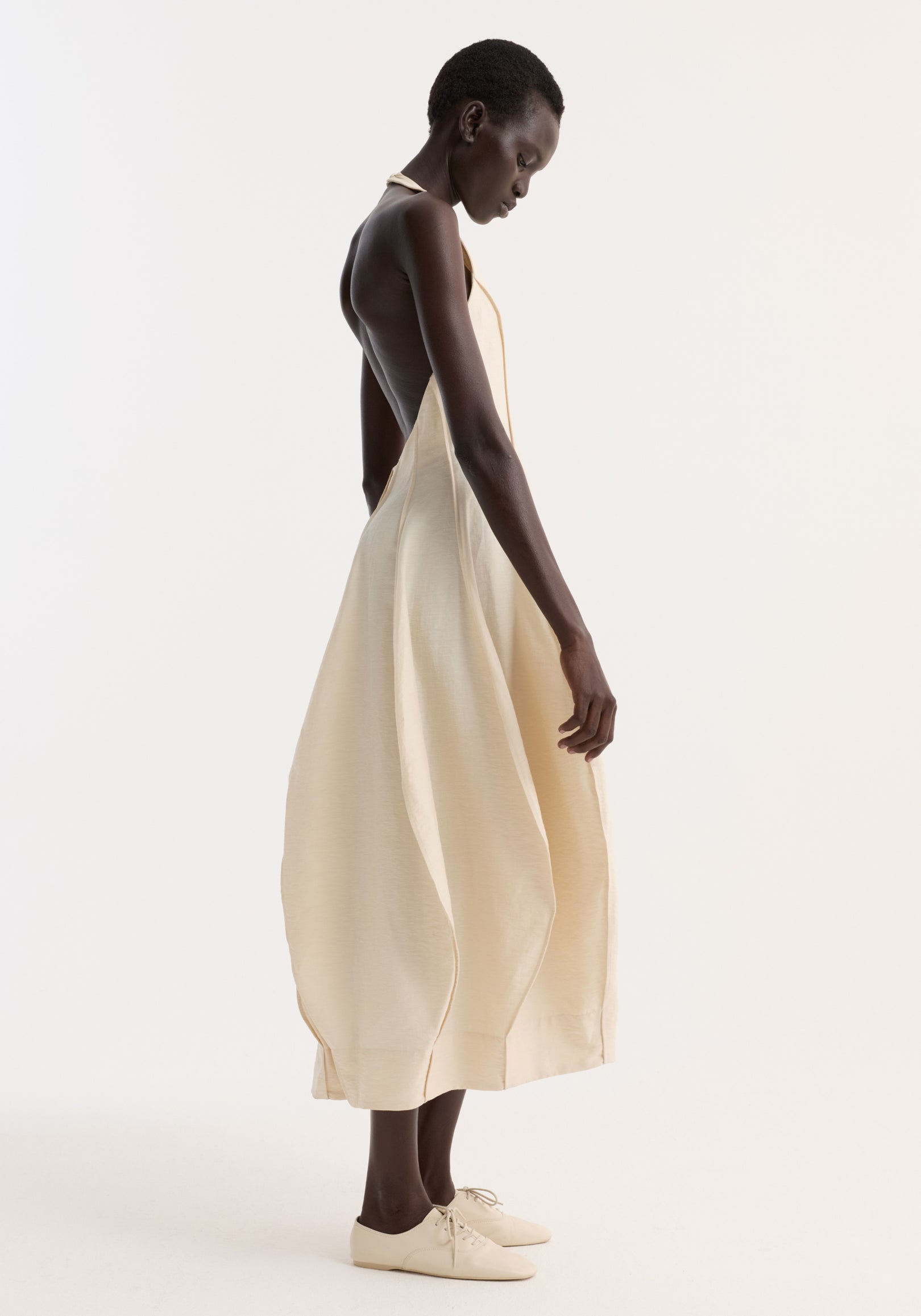 Open back tulip dress– Róhe