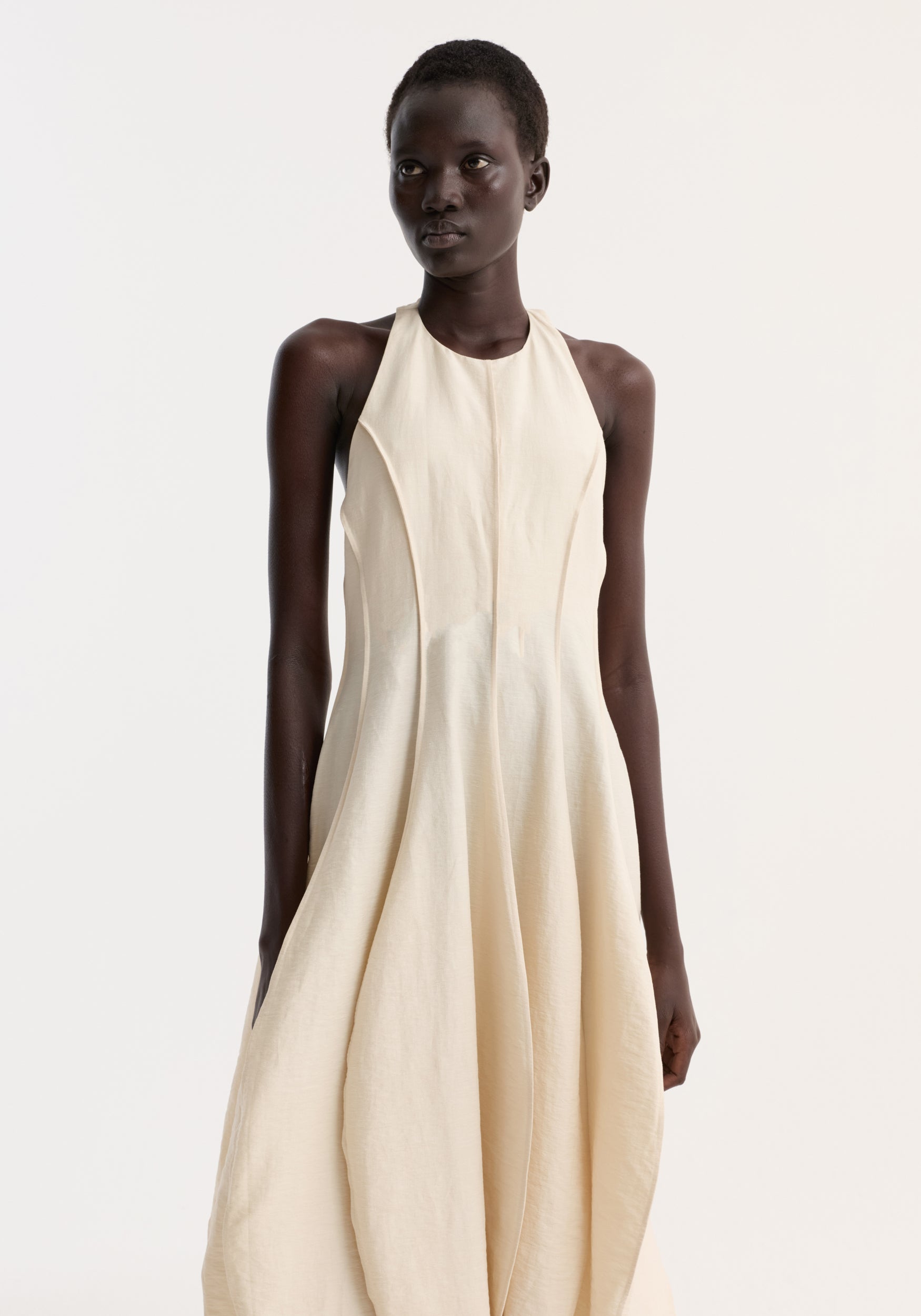 Open back tulip dress– Róhe